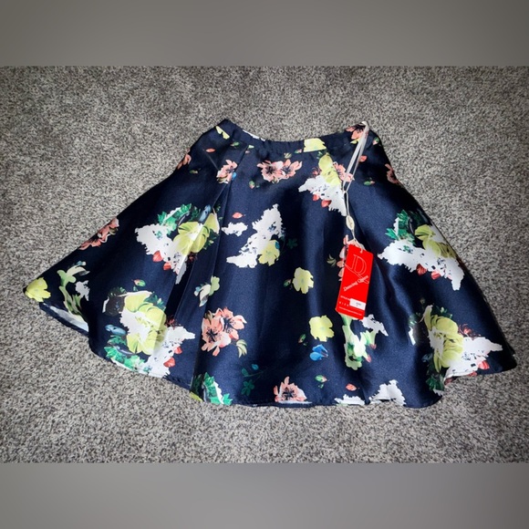Dancing queen blue floral skirt - Picture 5 of 5